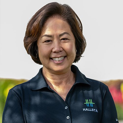 Hallsta-Inc-Team-Member-Bonnie-Bulder.jpg